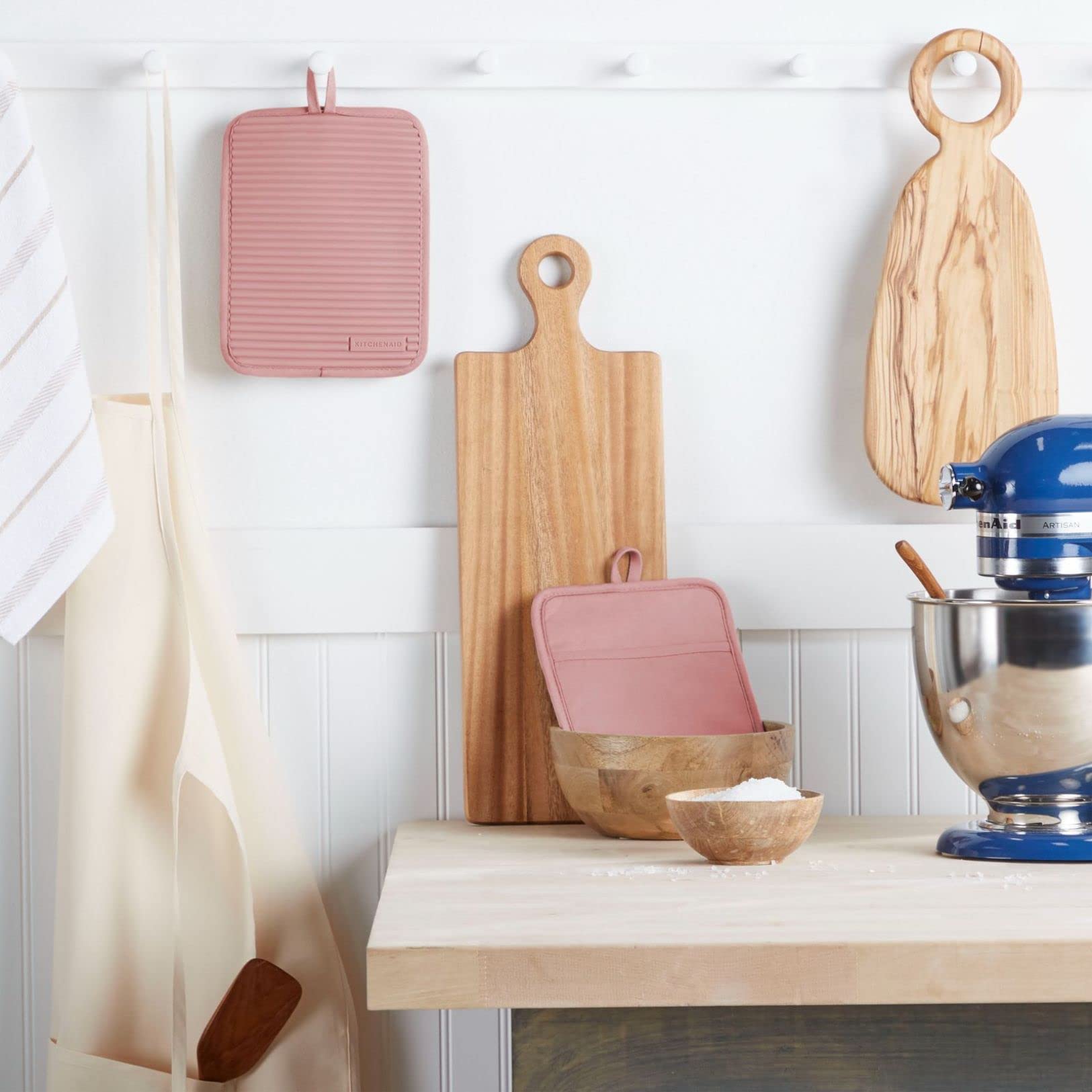 kitchenaid-ribbed-soft-silicone-pot-holder-2-pack-dried-rose image 2