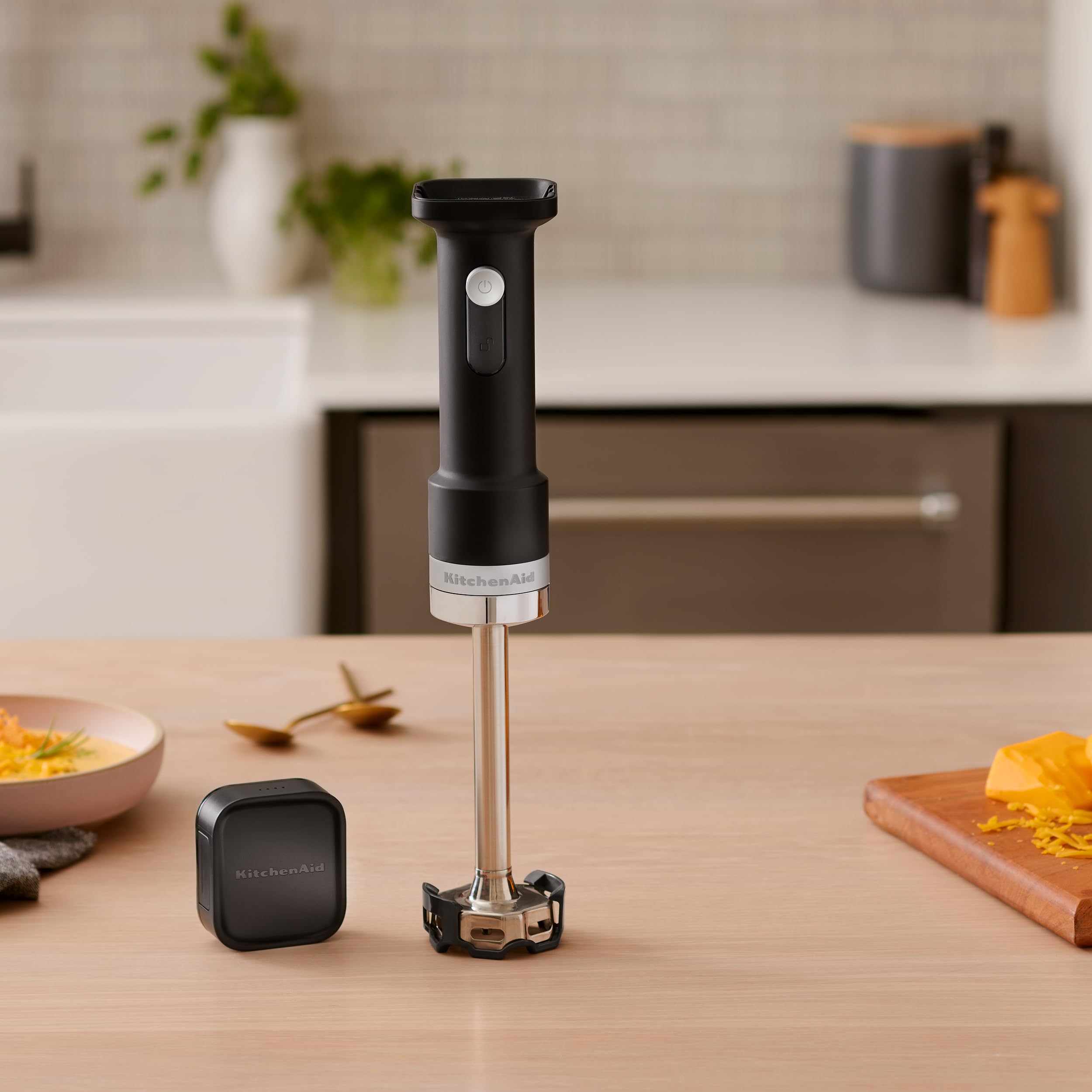 kitchenaid-go-cordless-hand-blender-khbrv00-black-matte-battery-sold-separately image 5