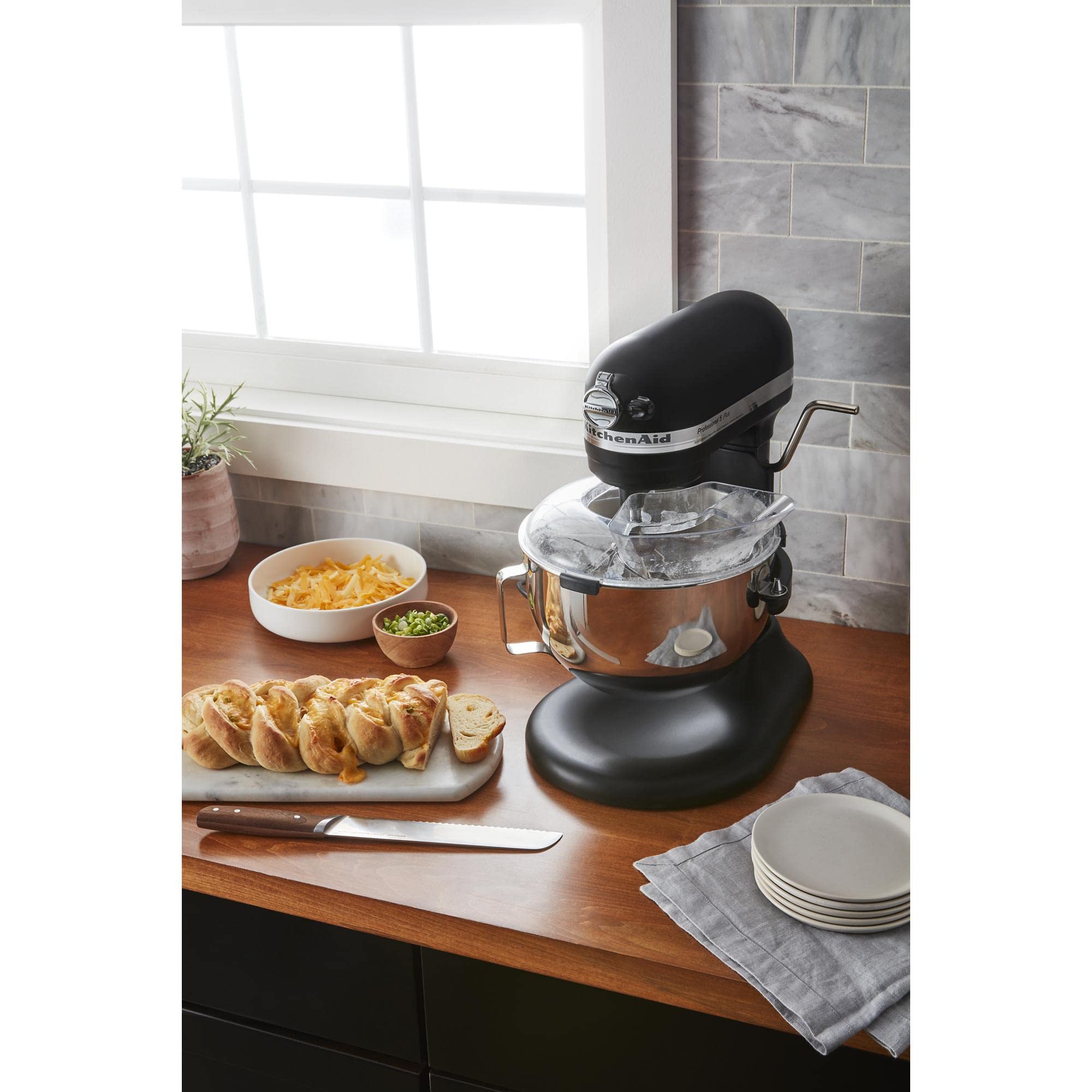 kitchenaid-secure-fit-pouring-shield-for-5-6-qt-bowl-lift-stand-mixers-ksmtblps image 6