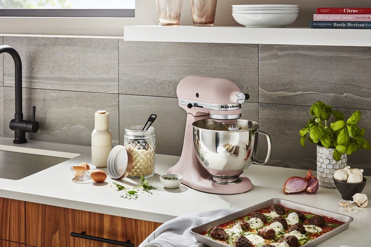kitchenaid-artisan-series-5-quart-tilt-head-stand-mixer-ksm150ps-feather-pink image 6