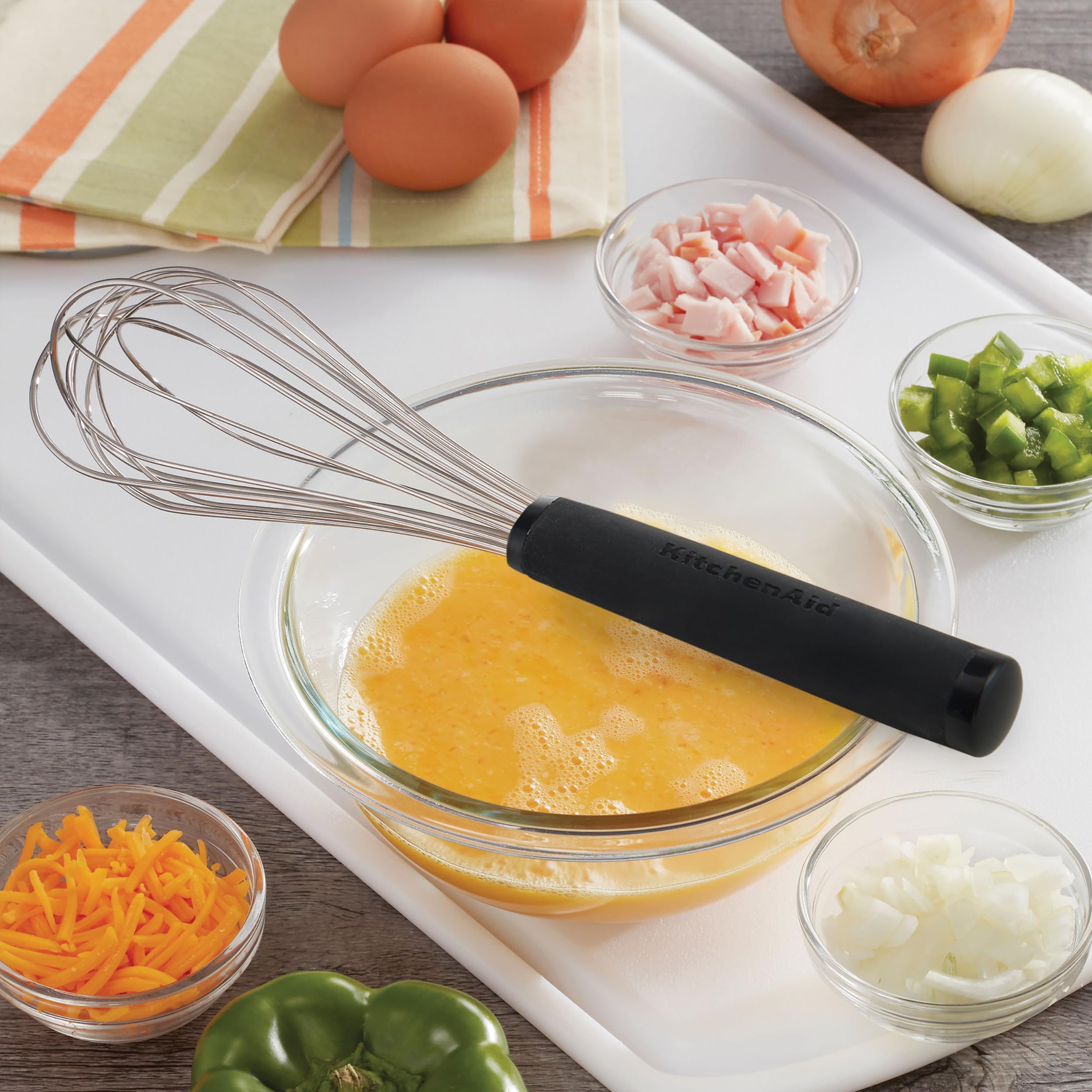 kitchenaid-soft-classic-utility-whisk image 5