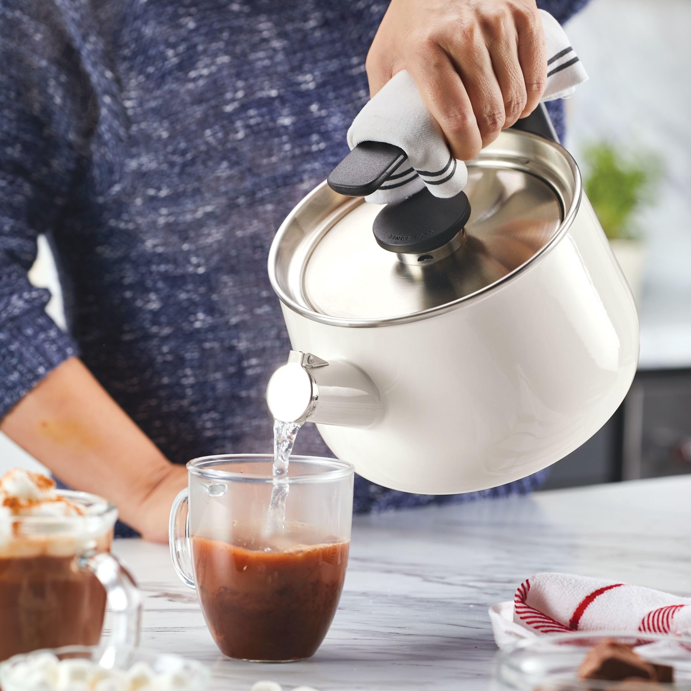 kitchenaid-enamel-on-steel-whistling-teakettle-2-quart-white image 8