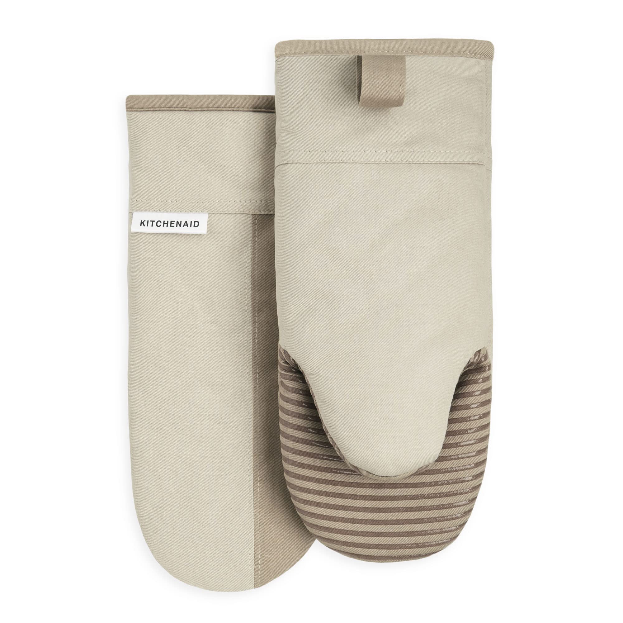 kitchenaid-beacon-two-tone-oven-mitt-2-pack-contour-silver-matte-black-5-75-x13 image 8