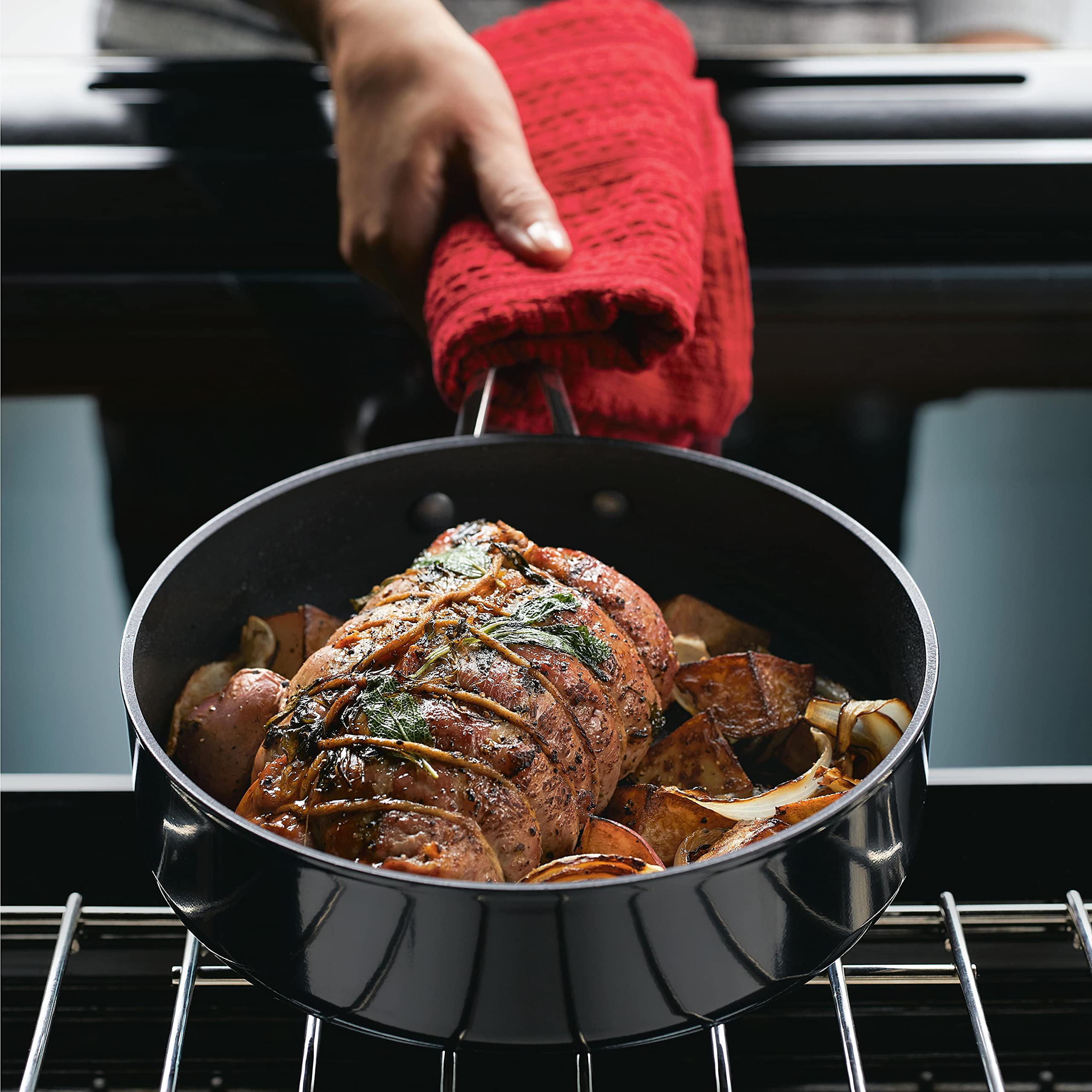 kitchenaid-hard-anodized-nonstick-saut-fry-pan-with-lid-3-quart-onyx-black image 8