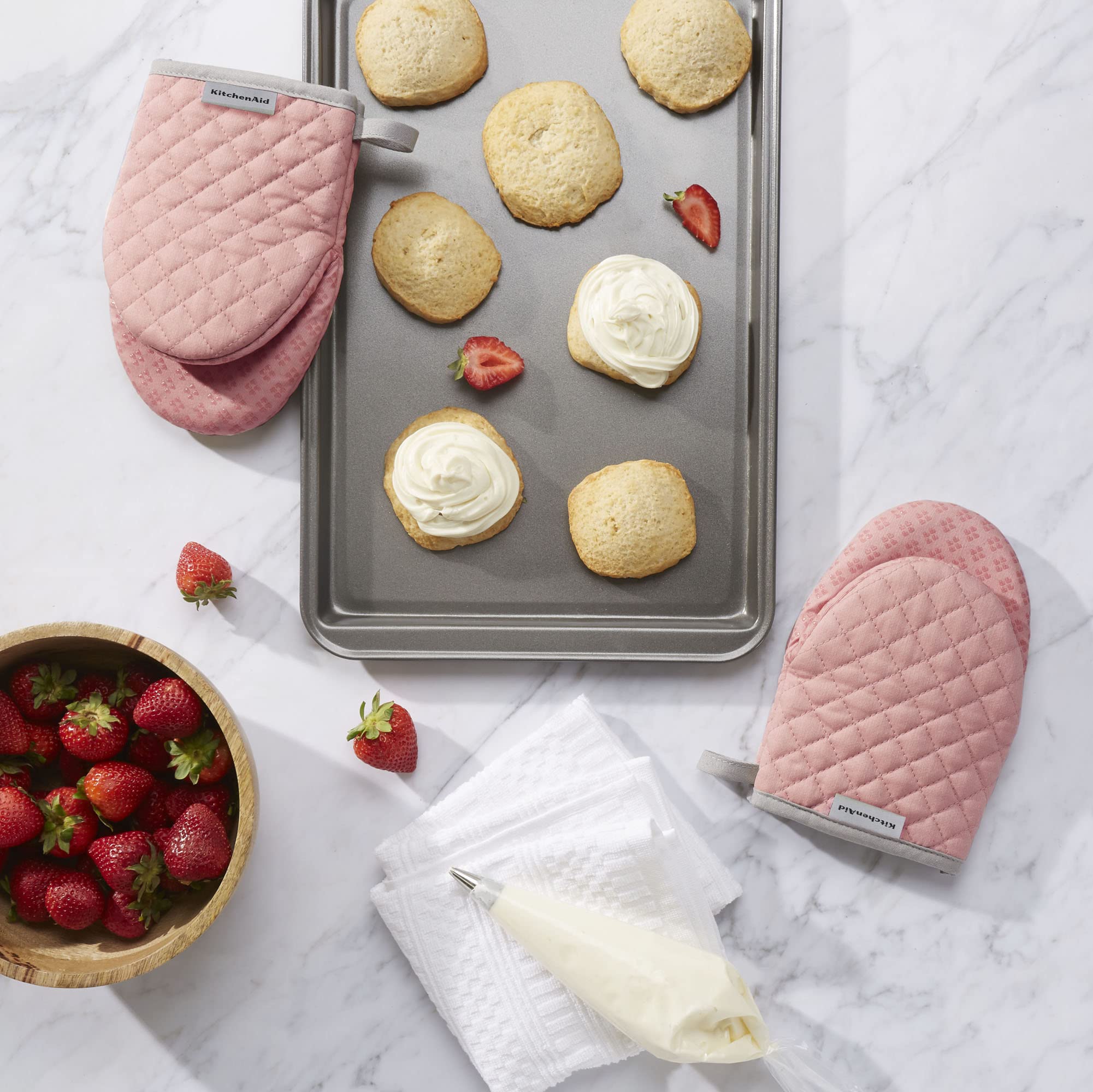 kitchenaid-asteroid-mini-oven-mitt-set-2-piece-5-5-x8-dried-rose image 2