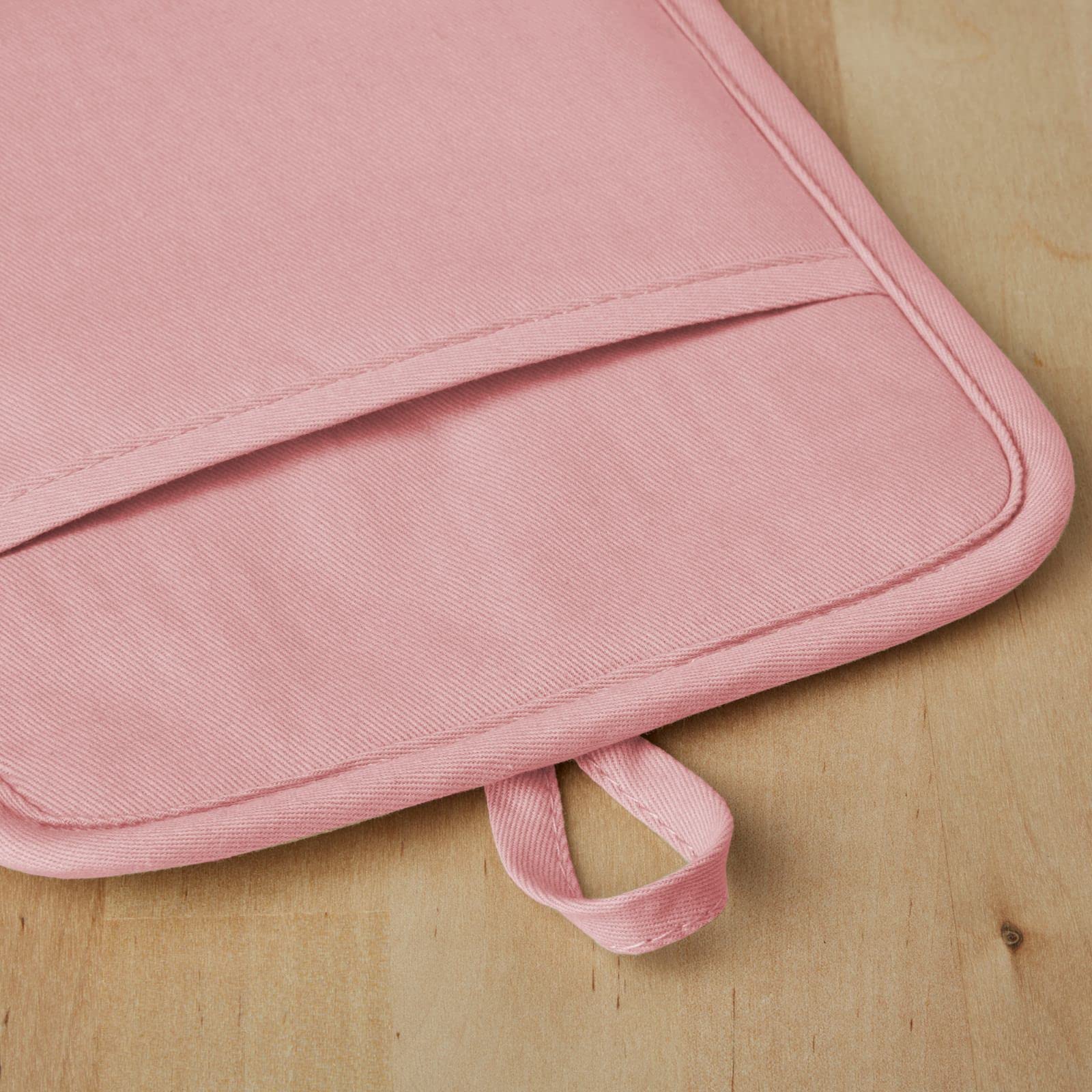 kitchenaid-ribbed-soft-silicone-pot-holder-2-pack-dried-rose image 4