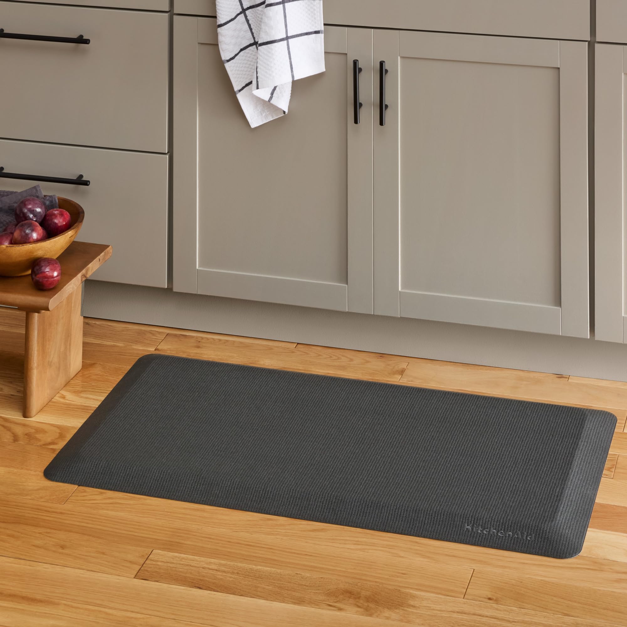 kitchenaid-gourmet-series-kitchen-comfort-gel-mat-charcoal-grey-20-x39 image 2