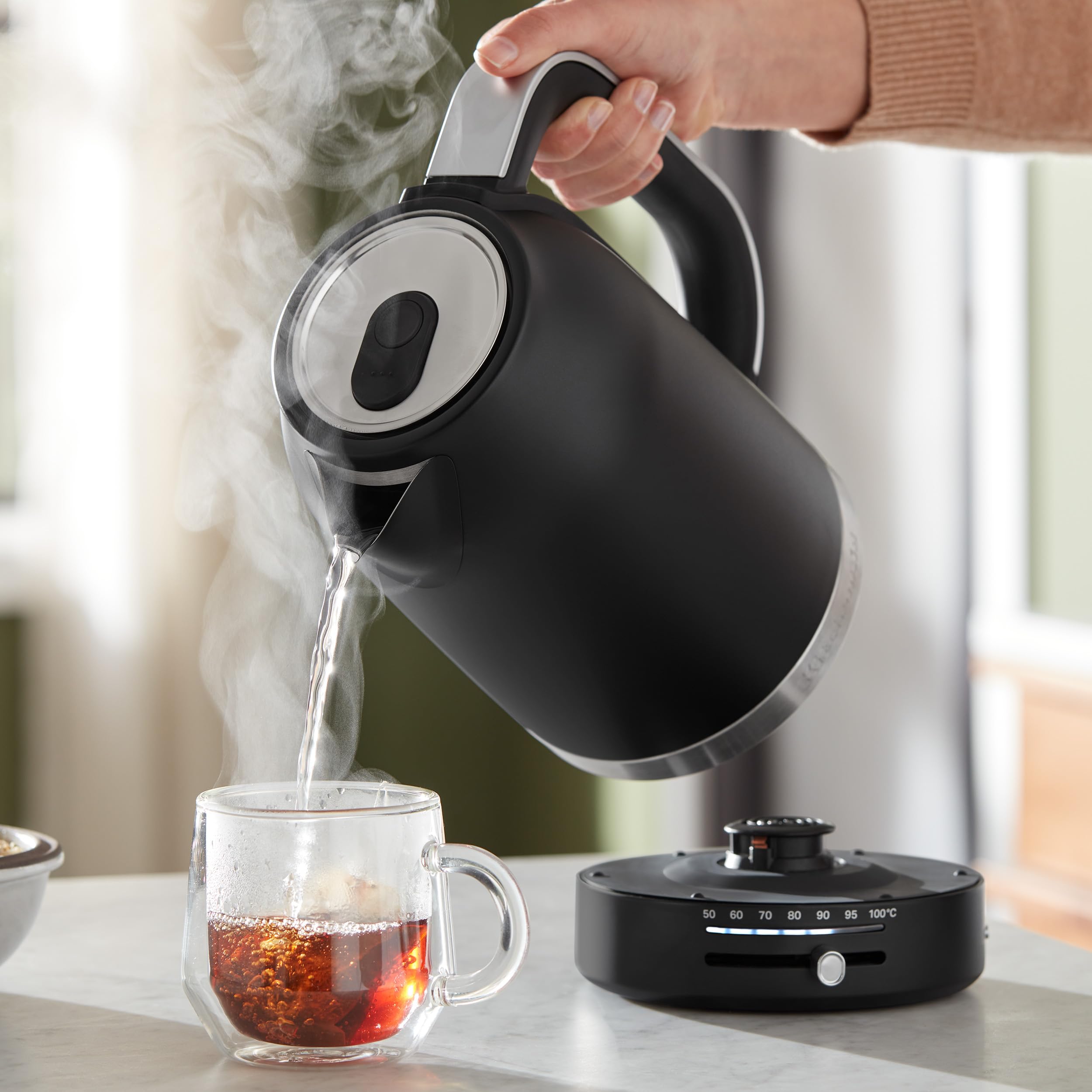 kitchenaid-1-7-liter-electric-kettle-kek1701-variable-temperature-black-matte image 3