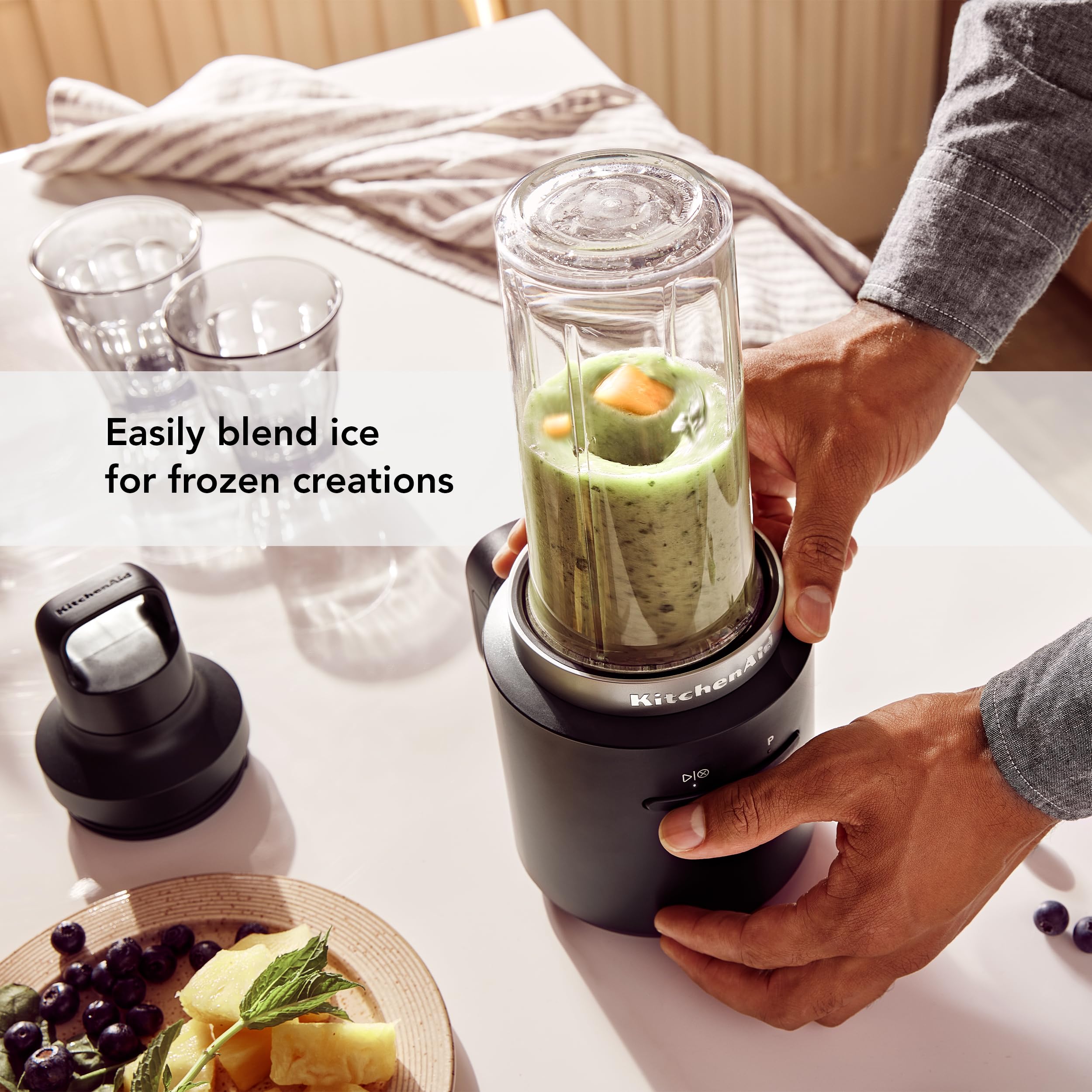 kitchenaid-go-cordless-personal-blender-with-battery-ksbr256-black-matte image 6