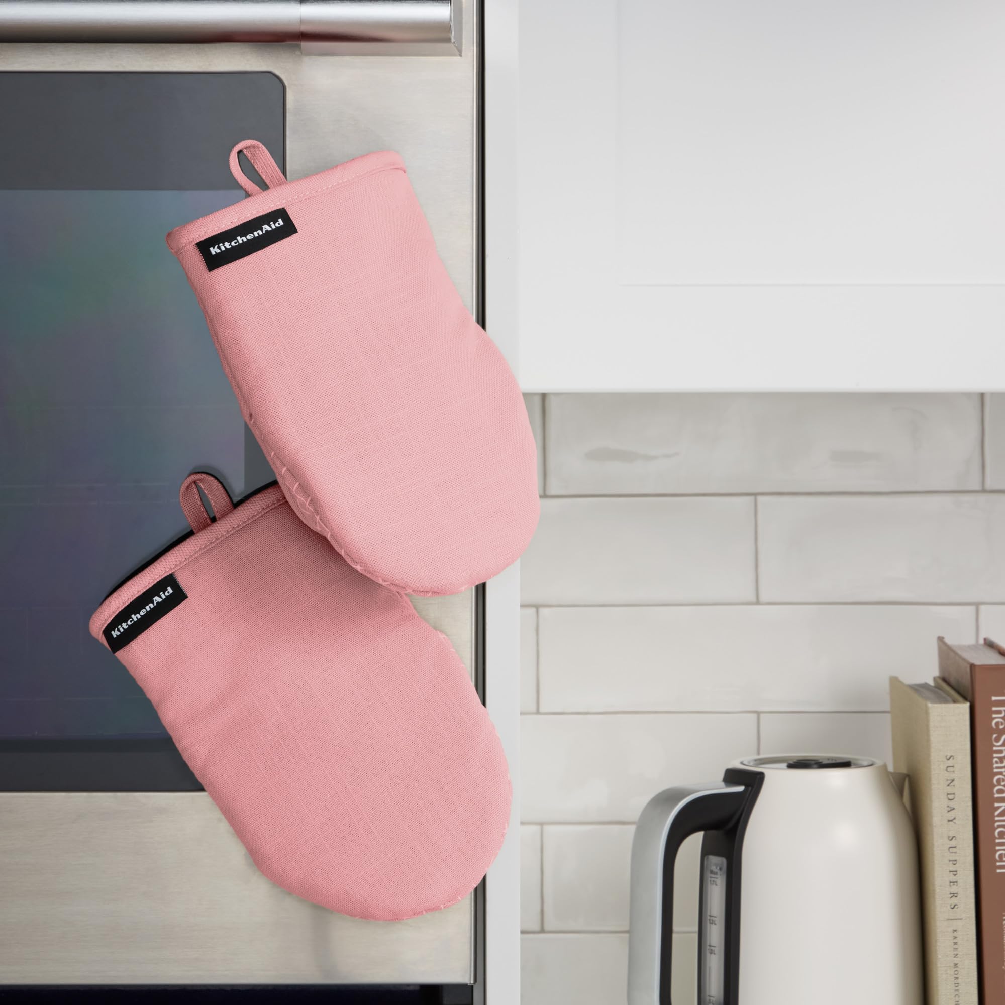 kitchenaid-gourmet-series-gridlines-mini-oven-mitts-2-pack-set image 5