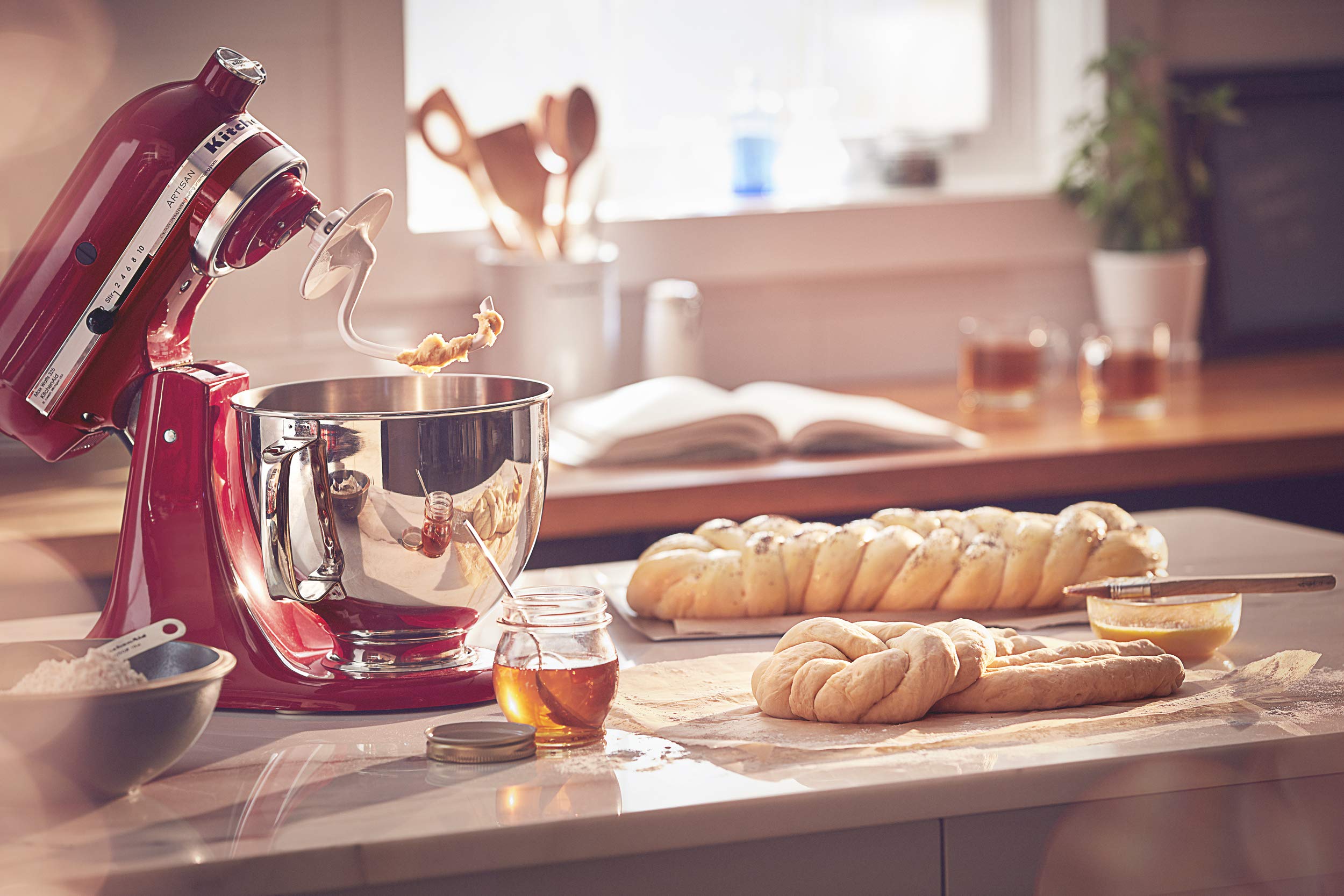 kitchenaid-artisan-series-5-quart-tilt-head-stand-mixer-with-flex-edge-beater-ks image 6