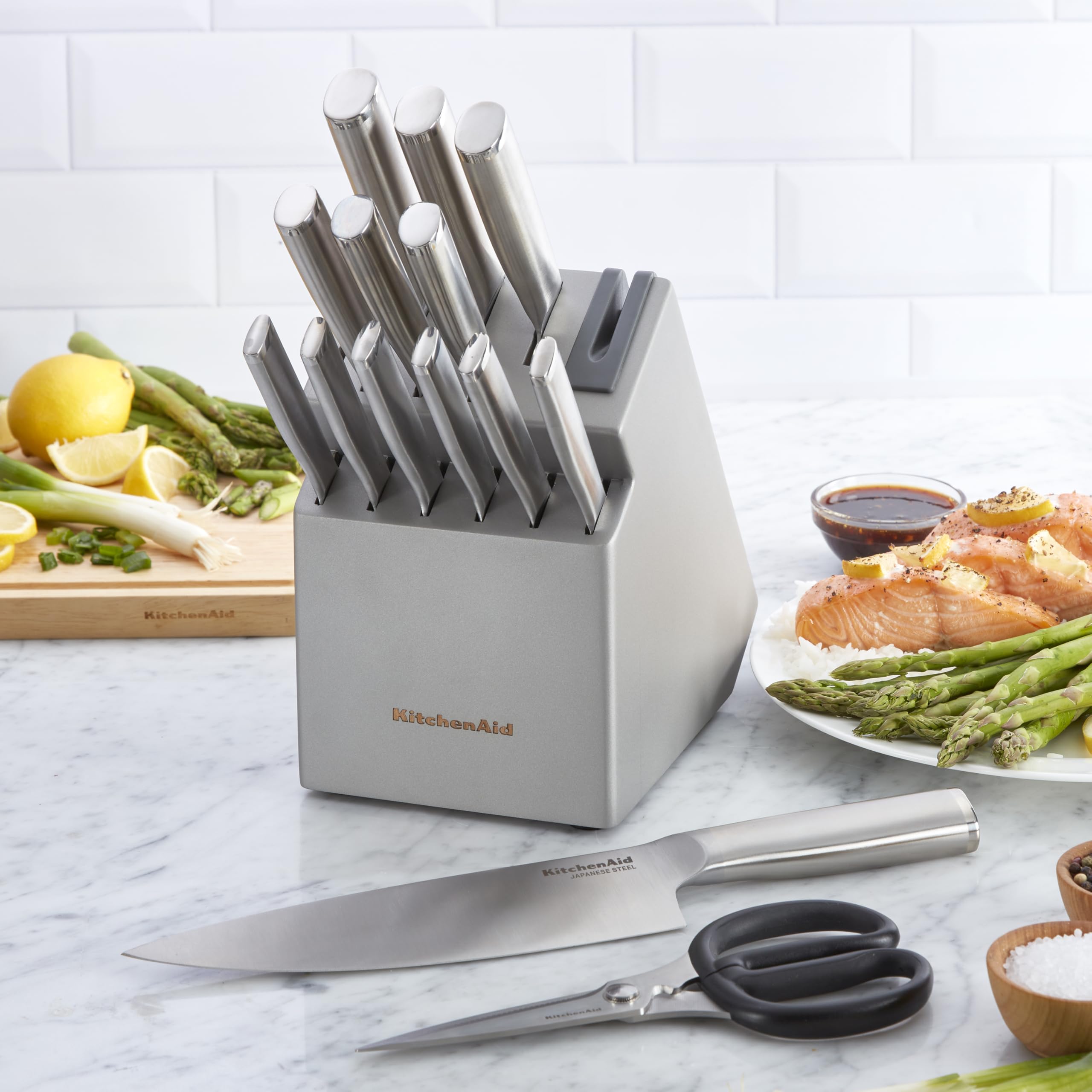 kitchenaid-gourmet-15-piece-forged-knife-block-set-with-built-in-sharpener image 2