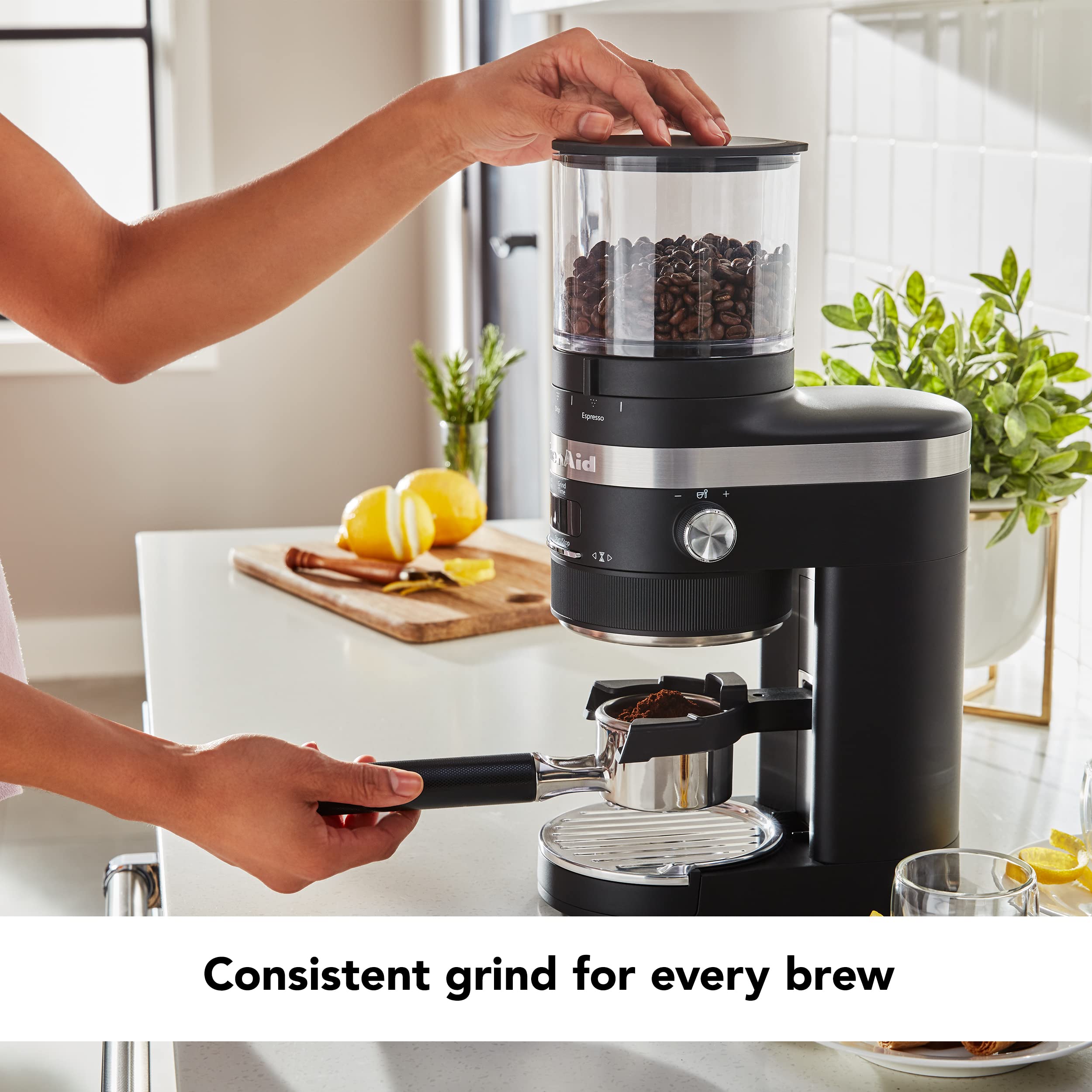 kitchenaid-kcg8433-burr-coffee-grinder-black-matte image 3
