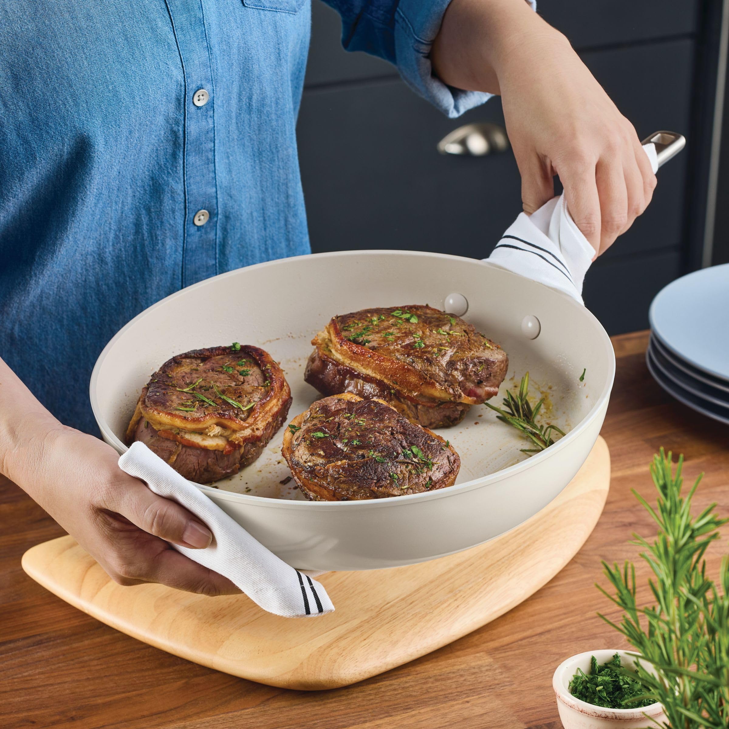 kitchenaid-hard-anodized-ceramic-nonstick-frying-pan-skillet-12-25-inch-porcelai image 7